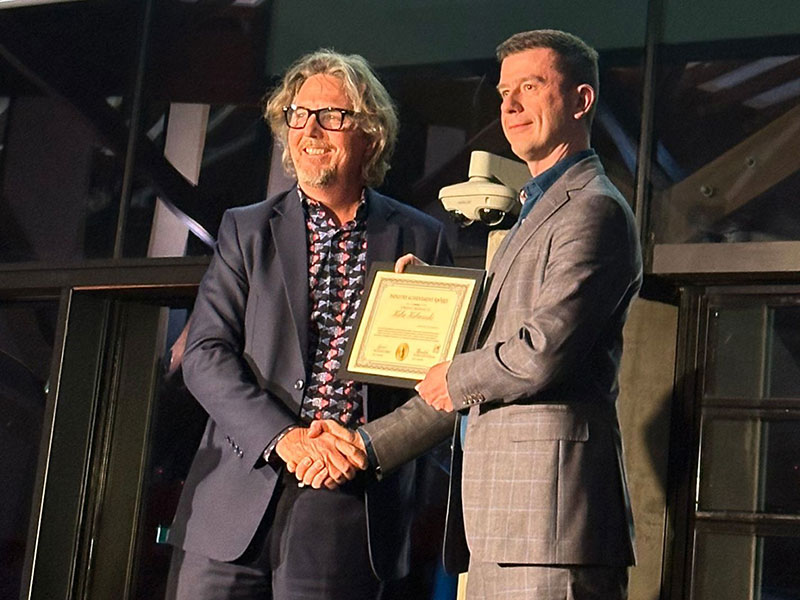 Consunet winner of the AOC Australia: Outstanding IW Business Award - SME